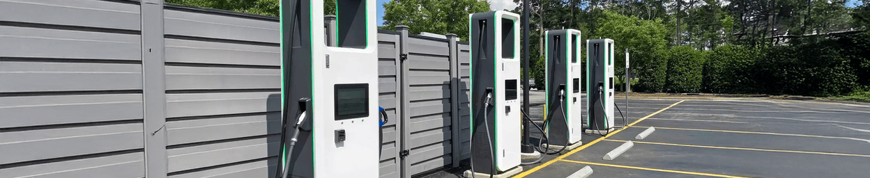 Monitore und Touchscreens für den Außenbereich