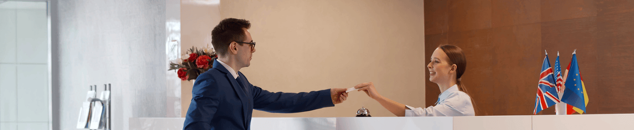 Touchscreen-Monitore für Hotels und Gastronomie