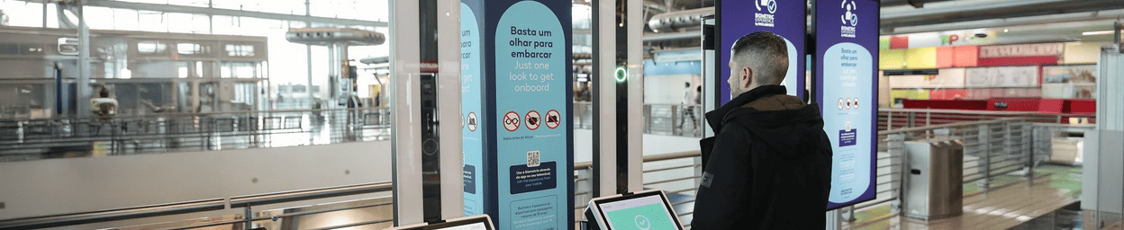 Displays für Zutrittskontrolle und Identifikation